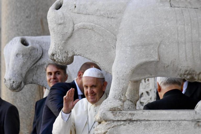 PAPA FRANCISCO MANIFESTA RECEIO DE VER “APAGAR” PRESENÇA CRISTÃ NO MÉDIO ORIENTE