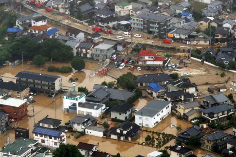 CHUVAS TORRENCIAIS NO JAPÃO MATAM 122 PESSOAS – NOVO BALANÇO