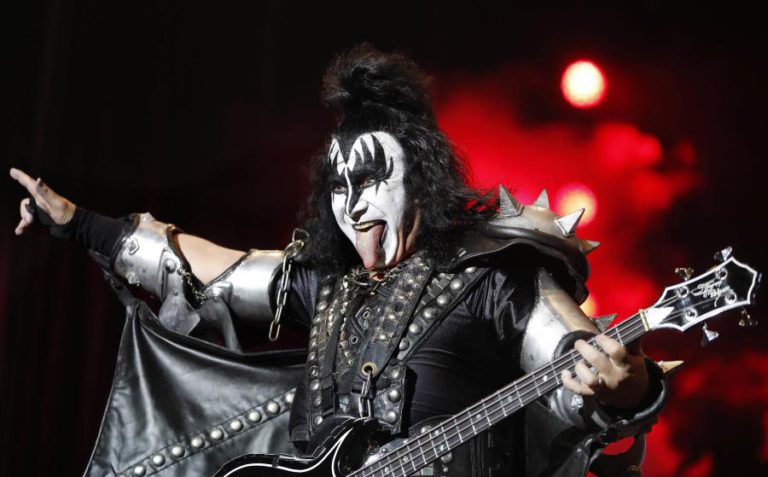 KISS ATUAM HOJE EM OEIRAS 35 ANOS DEPOIS DO PRIMEIRO E ÚNICO CONCERTO EM PORTUGAL
