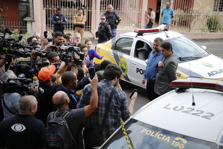 PROMOTORES BRASILEIROS DENUNCIAM JUIZ QUE TENTOU LIBERTAR LULA DA SILVA
