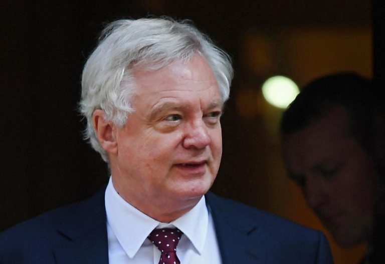 BREXIT: DEMITE-SE MINISTRO RESPONSÁVEL PELA SAÍDA DO REINO UNIDO DA UE – MEDIA