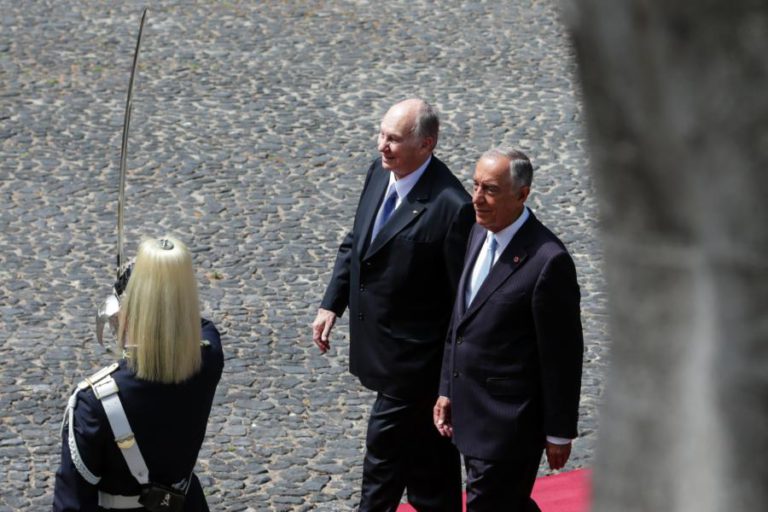 AGA KHAN RECEBIDO COM GUARDA DE HONRA EM BELÉM