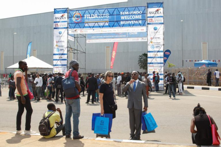 EMPRESAS PORTUGUESAS EM LUANDA À ESPERA DO MELHOR ANO DE NEGÓCIOS PÓS-CRISE