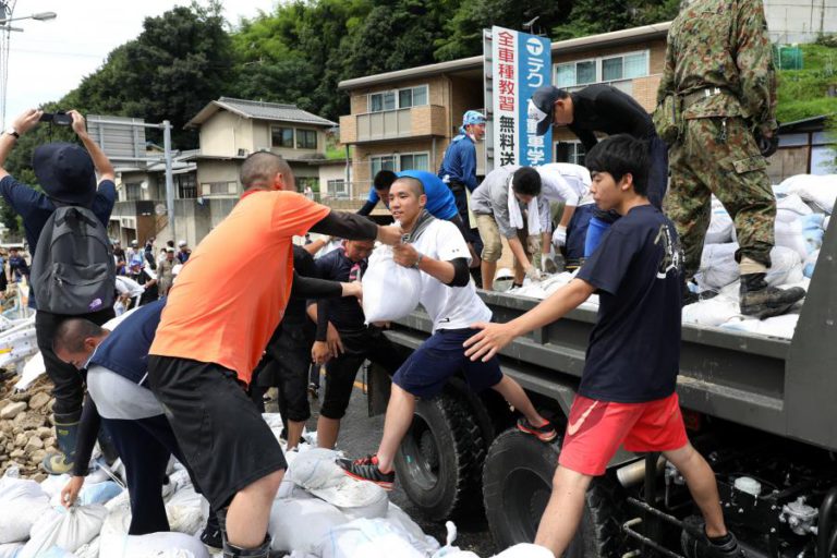 GOVERNO JAPONÊS ANUNCIA BALANÇO PROVISÓRIO DE 199 MORTOS