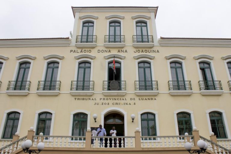 ANGOLA PREVÊ MAIS 16 TRIBUNAIS EM QUATRO ANOS
