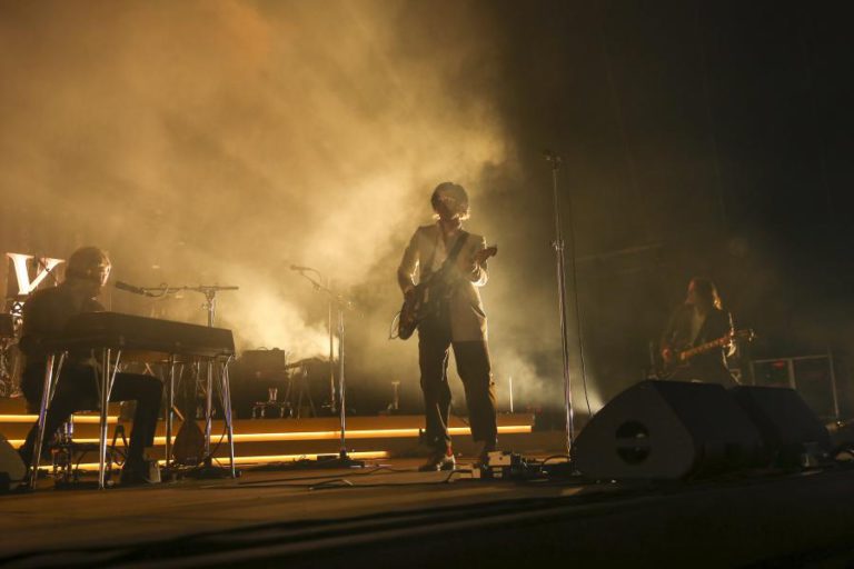 ARCTIC MONKEYS, NOEL GALLAGHER E ALGUMAS ESTREIAS ENTRE NOMEADOS DO PRÉMIO MERCURY