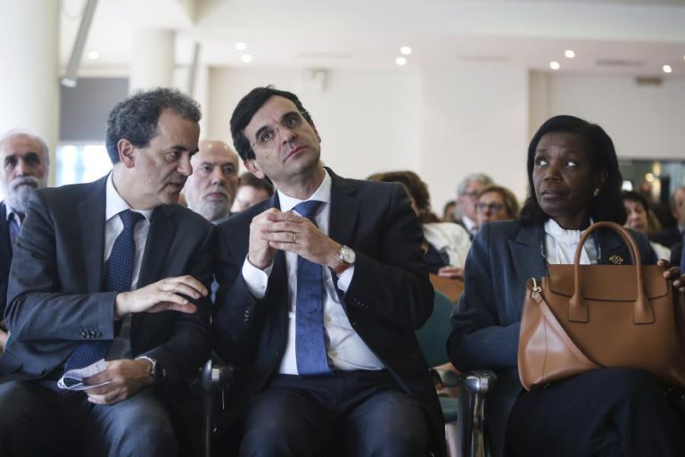 MINISTRO DA SAÚDE GARANTE ADAPTAÇÃO DOS HOSPITAIS ÀS 35 HORAS ATÉ FINAL DE JULHO