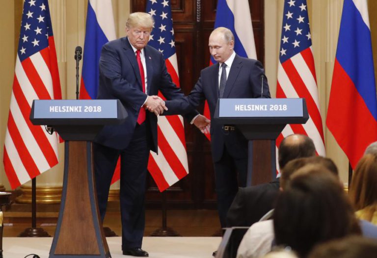 BOLSAS WALL STREET ENCERRAM MISTAS EM DIA DE CIMEIRA ENTRE TRUMP E PUTIN
