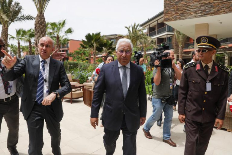 ANTÓNIO COSTA DIZ QUE MOBILIDADE NA CPLP É “PERFEITAMENTE COMPATÍVEL” COM PERTENÇA À UE