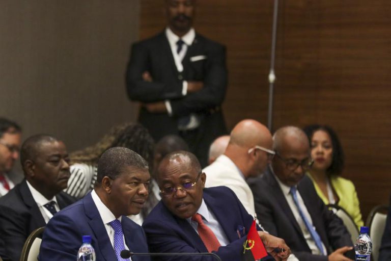 ANGOLA ASSINA ACORDOS DE COOPERAÇÃO ECONÓMICA COM A ÁFRICA DO SUL EM AGOSTO
