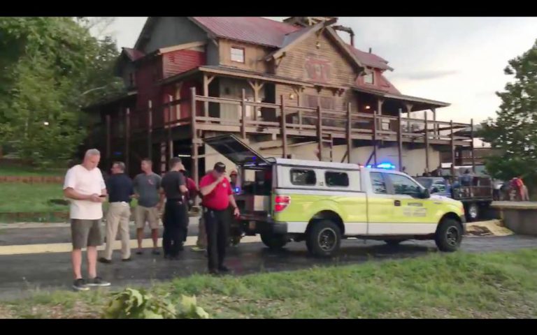 NOVE DOS 17 MORTOS EM NAUFRÁGIO NO MISSOURI SÃO DA MESMA FAMÍLIA