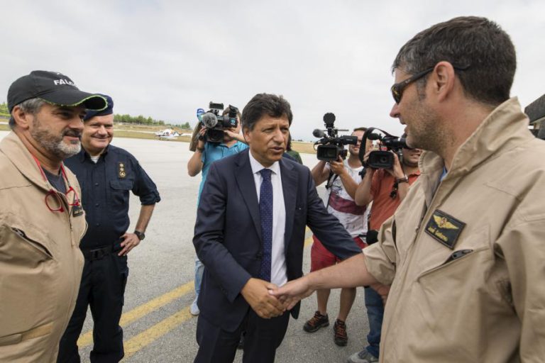 GOVERNO GARANTE QUE PAÍS NÃO FICA DESPROTEGIDO COM IDA DE AVIÕES PARA A SUÉCIA