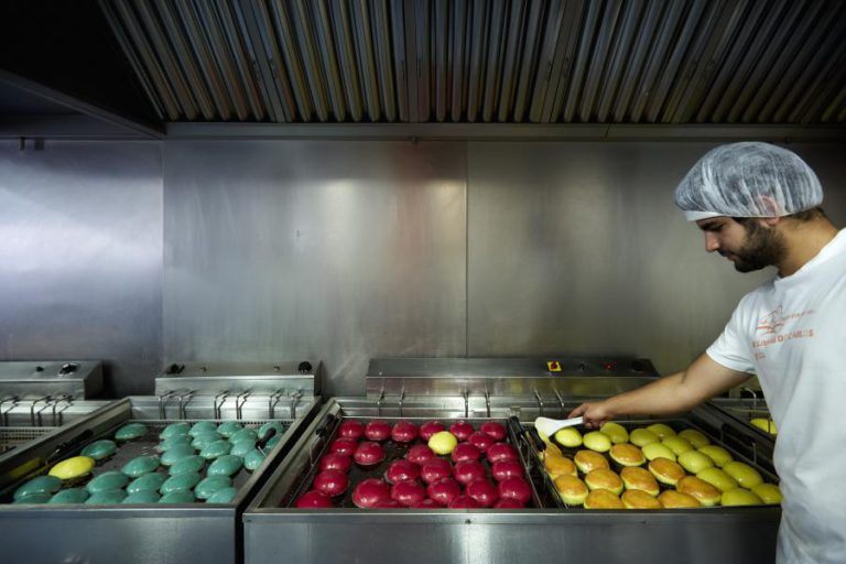 BOLAS DE BERLIM DE SPIRULINA SÃO NOVIDADE NAS PRAIAS ALGARVIAS ESTE VERÃO
