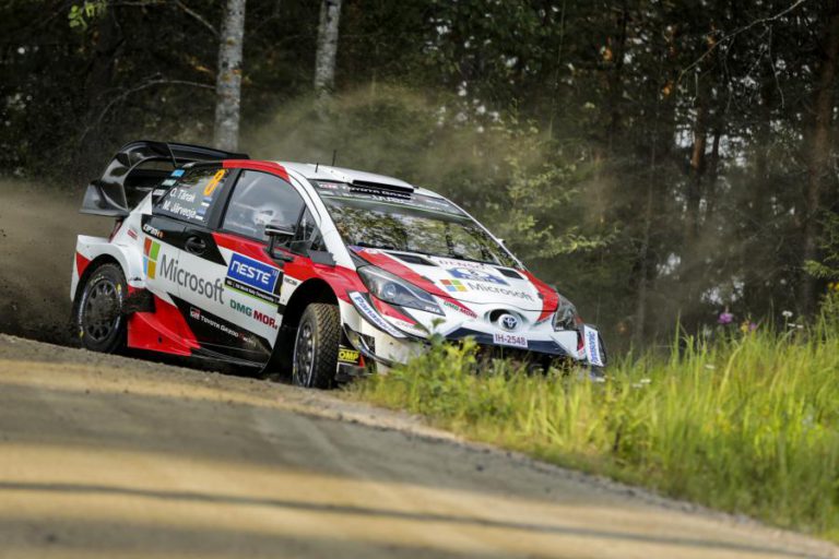 TÄNAK LIDERA RALI DA FINLÂNDIA, NEUVILLE SAIU DE PISTA E OGIER PODE APROVEITAR