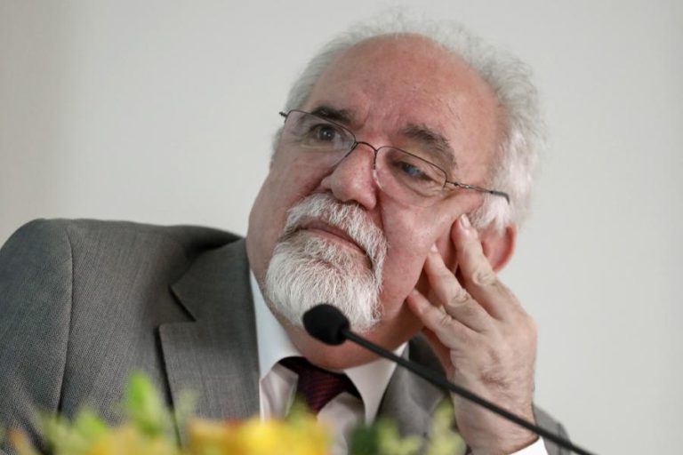 VIEIRA DA SILVA ADMITE QUE DESEMPREGO ANUAL POSSA FICAR ABAIXO DAS ESTIMATIVAS DO GOVERNO