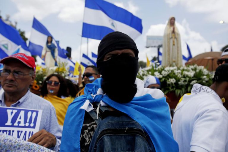 MILHARES DE PESSOAS MANIFESTAM APOIO A DANIEL ORTEGA EM MANÁGUA