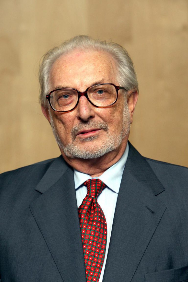 TODA A POESIA DE PEDRO TAMEN DE 1956 A 2013 REUNIDA EM “RETÁBULO DAS MEMÓRIAS”