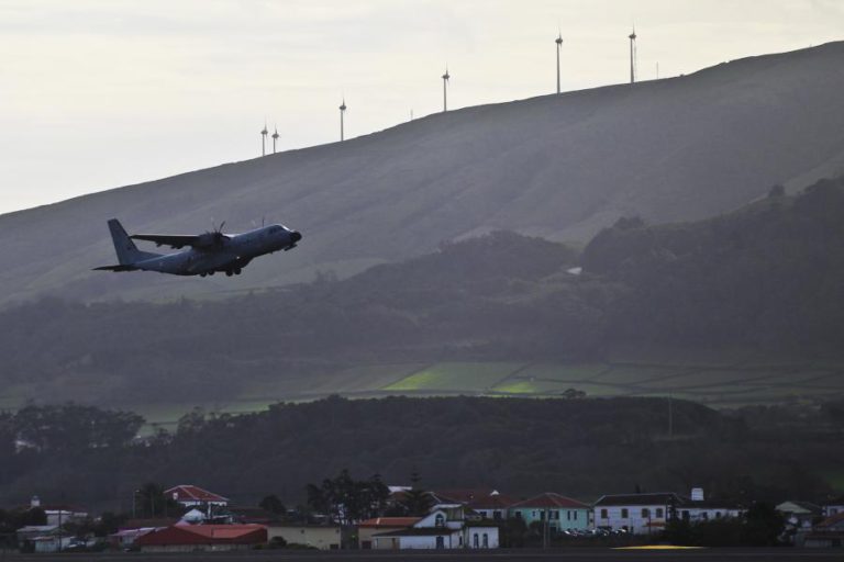 ATIVIDADE MILITAR NAS LAJES NÃO É AFETADA PELA CERTIFICAÇÃO PARA USO CIVIL