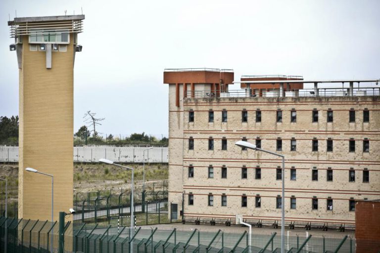 DOIS RECLUSOS CAPTURADOS APÓS TENTAREM FUGIR DA PRISÃO DA CARREGUEIRA