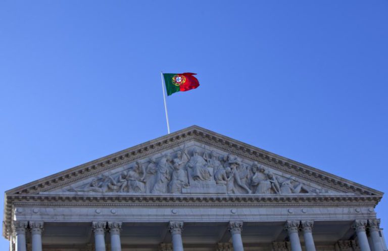 FERRO ACEITA PEDIDO DO CDS E CONVOCA CONFERÊNCIA DE LÍDERES PARLAMENTARES PARA 2.ª FEIRA