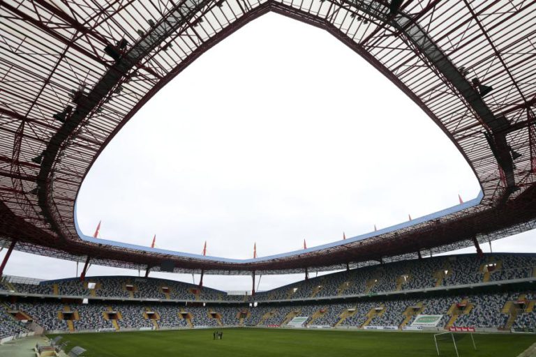 FC PORTO E DESPORTIVO DAS AVES DISCUTEM PRIMEIRO TROFÉU DA ÉPOCA