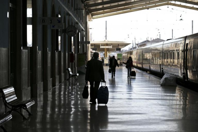 TRÊS GREVES NA PRÓXIMA SEMANA NA IP CAUSARÃO “FORTES PERTURBAÇÕES” NA CIRCULAÇÃO FERROVIÁRIA