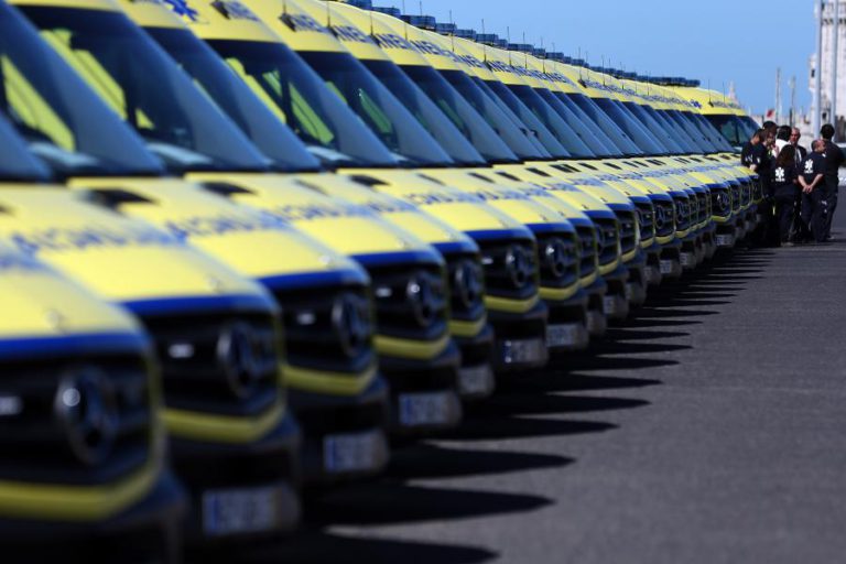 BOMBEIROS REFORÇADOS COM 75 AMBULÂNCIAS DE SOCORRO ATÉ AO FINAL DO ANO