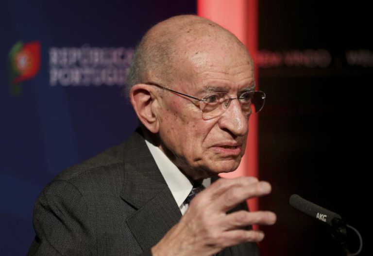 MORREU RUI ALARCÃO, EX-REITOR DA UNIVERSIDADE DE COIMBRA