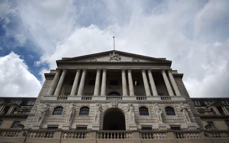 BANCO DE INGLATERRA SOBE JUROS PARA NÍVEL MAIS ALTO DESDE MARÇO DE 2009