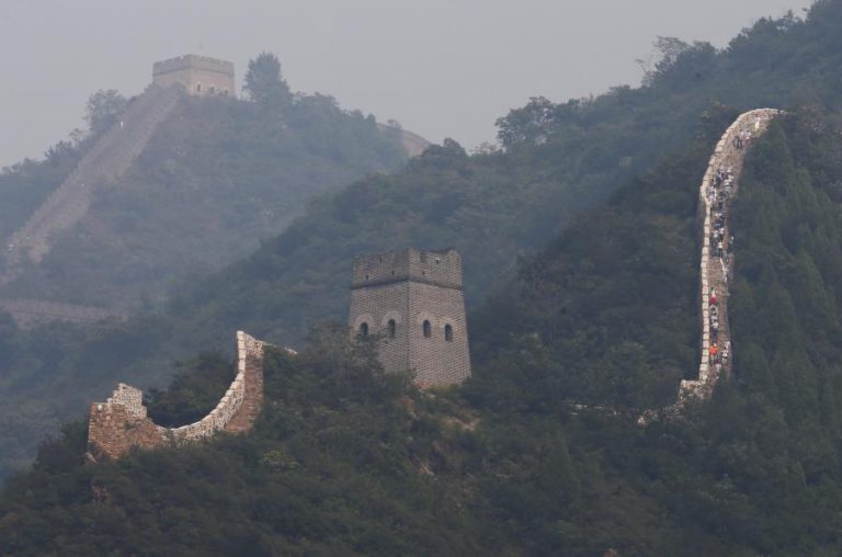 PARTE DA MURALHA DA CHINA FECHADA TEMPORARIAMENTE POR CHUVAS TORRENCIAIS