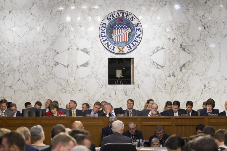 SENADO DOS EUA APROVA RESOLUÇÃO EM QUE DEFENDE COMUNICAÇÃO SOCIAL E JORNALISTAS