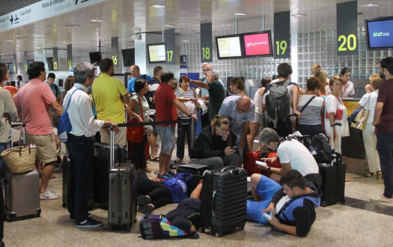 VENTO FORTE JÁ AFETOU 15 VOOS NO AEROPORTO DA MADEIRA CRISTIANO RONALDO