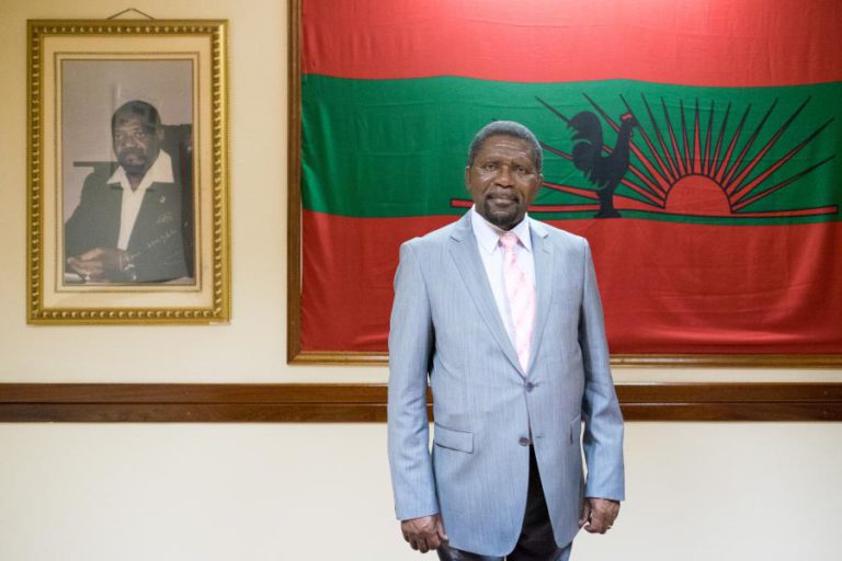 LÍDER DA UNITA LAMENTA QUE RESTOS MORTAIS DE JONAS SAVIMBI “CONTINUEM PRESOS” PELO ESTADO ANGOLANO