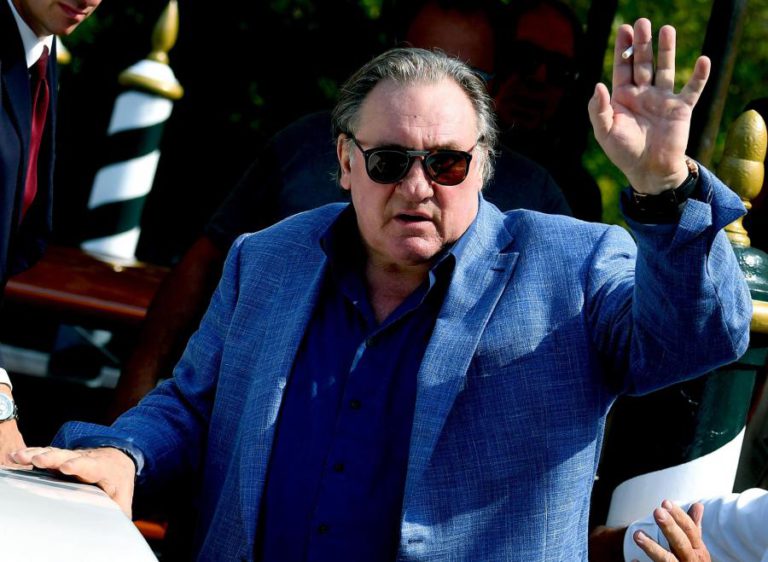 GÉRARD DEPARDIEU ESTÁ A SER INVESTIGADO POR VIOLAÇÕES E AGRESSÕES SEXUAIS