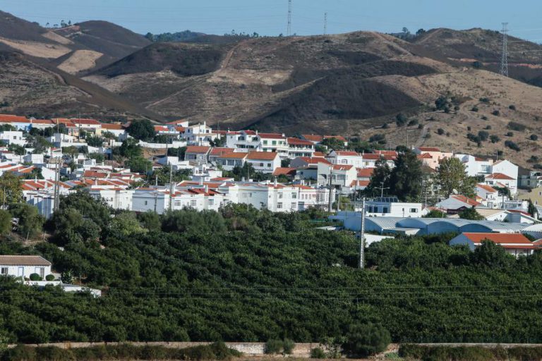 SILVES MANTÉM REALIZAÇÃO DA FEIRA MEDIEVAL APÓS “DIAS DIFÍCEIS” DEVIDO AOS INCÊNDIOS