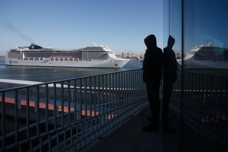 PORTUGUESES SÃO DOS QUE MENOS GASTAM EM VIAGENS TURÍSTICAS