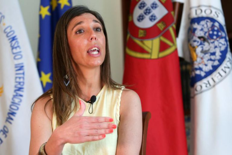 ORDEM ALERTA PARA FALTA DE 700 ENFERMEIROS PARA CUMPRIR 35 HORAS