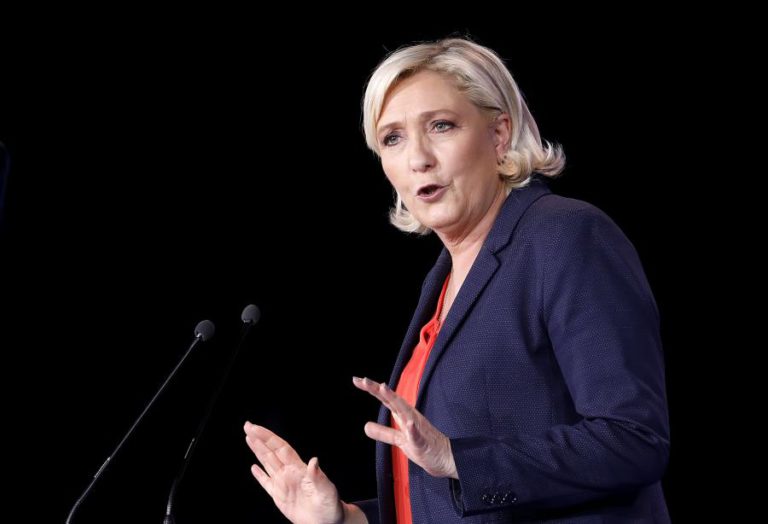 GOVERNO PORTUGUÊS AFASTA QUALQUER INTERVENÇÃO NO CASO MARINE LE PEN