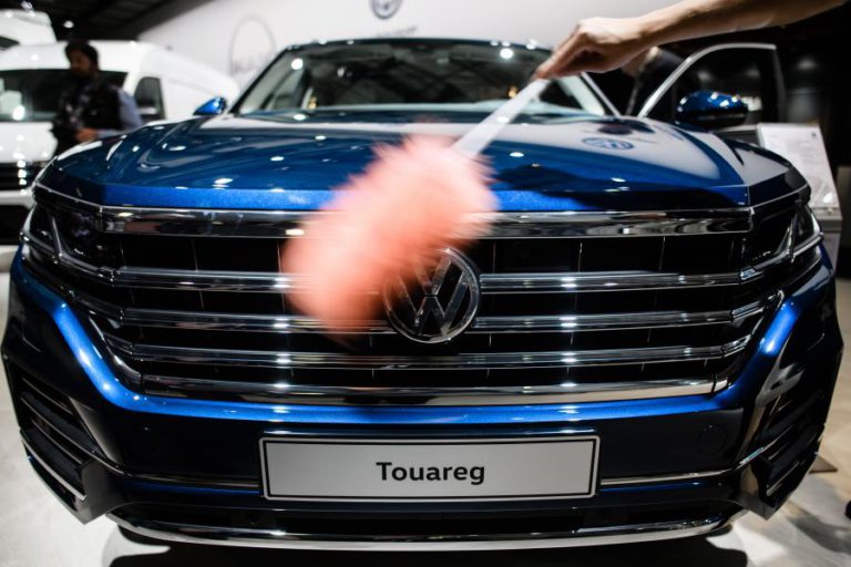 VOLKSWAGEN CHAMA PARA REVISÃO 700.000 VEÍCULOS TIGUAN E TOURAN