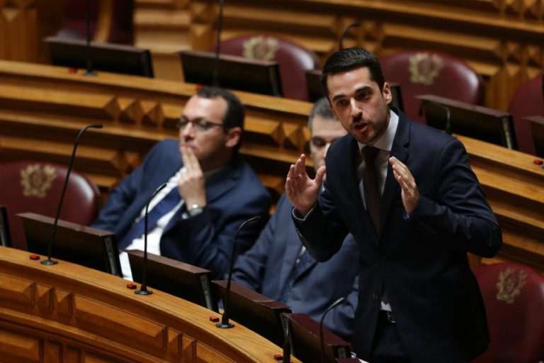 PS DISPONÍVEL PARA MELHORAR LEI QUE DAVA DIREITO DE PREFERÊNCIA AOS ARRENDATÁRIOS