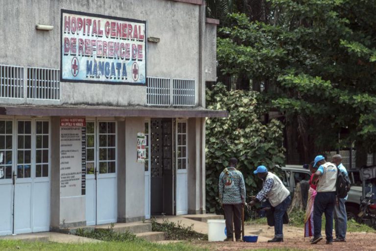NOVO SURTO DE ÉBOLA NA RDCONGO JÁ ATINGE DEZ LOCAIS