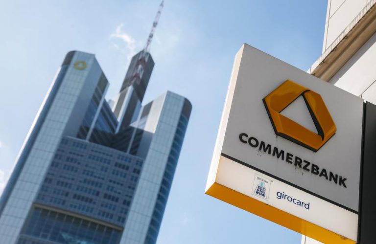 COMMERZBANK SAI DO VERMELHO COM LUCRO DE 533 ME NO 1.º SEMESTRE