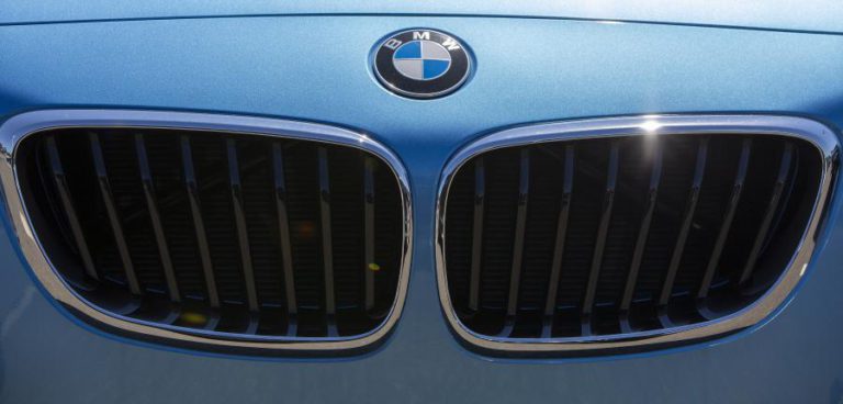 VEÍCULOS BMW COM MAIS DE 70 MIL KM PODEM DIRIGIR-SE A PONTO DA REDE PARA REVISÃO