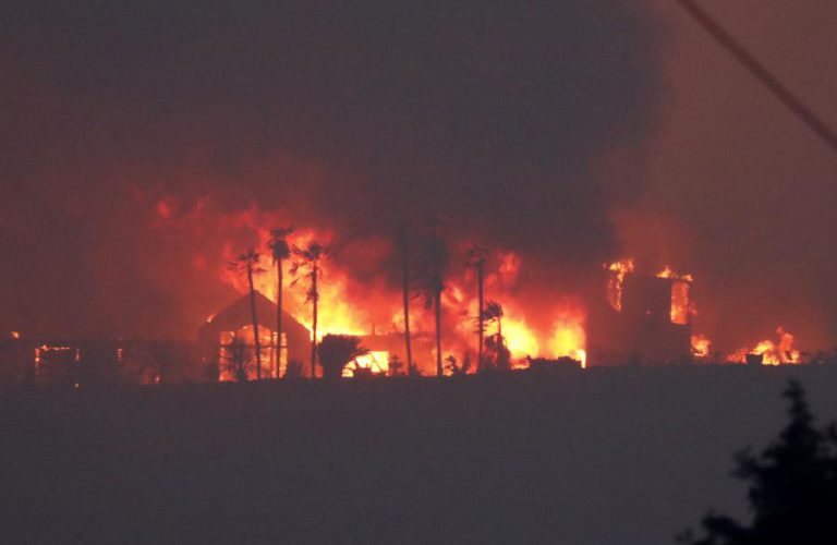 CALIFÓRNIA REGISTA SEGUNDO PIOR INCÊNDIO DA SUA HISTÓRIA