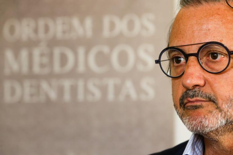 DENTISTAS PORTUGUESES EMIGRADOS DUPLICARAM EM 10 ANOS