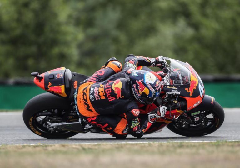MIGUEL OLIVEIRA VENCE GP REPÚBLICA CHECA E ASSUME LIDERANÇA DO MUNDIAL DE MOTO2