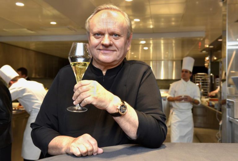MORREU JOËL ROBUCHON, O ‘CHEF’ COM MAIS ESTRELAS MICHELIN