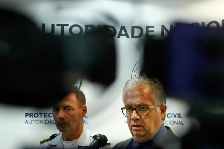 MINISTRO NEGA ESTAR PENDENTE PLANO DE PREVENÇÃO E COMBATE DE INCÊNDIOS PARA O ALGARVE