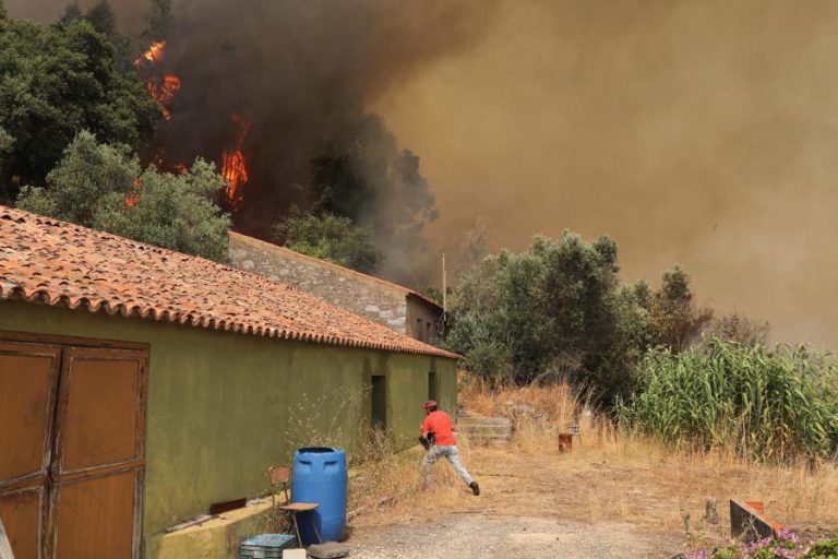 MORADORES RETIRADOS DO RASMALHO, EM PORTIMÃO, MAS FOGO ESTÁ “CONTROLADO”