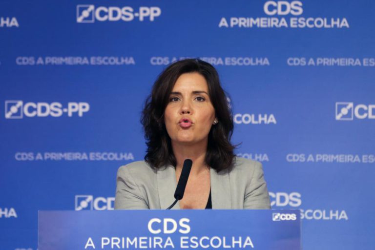 ASSUNÇÃO CRISTAS QUESTIONA TEMPO QUE COMANDO NACIONAL DEMOROU A ASSUMIR MONCHIQUE